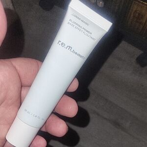 r.e.m. beauty Lunar Magic Blurring Primer - White